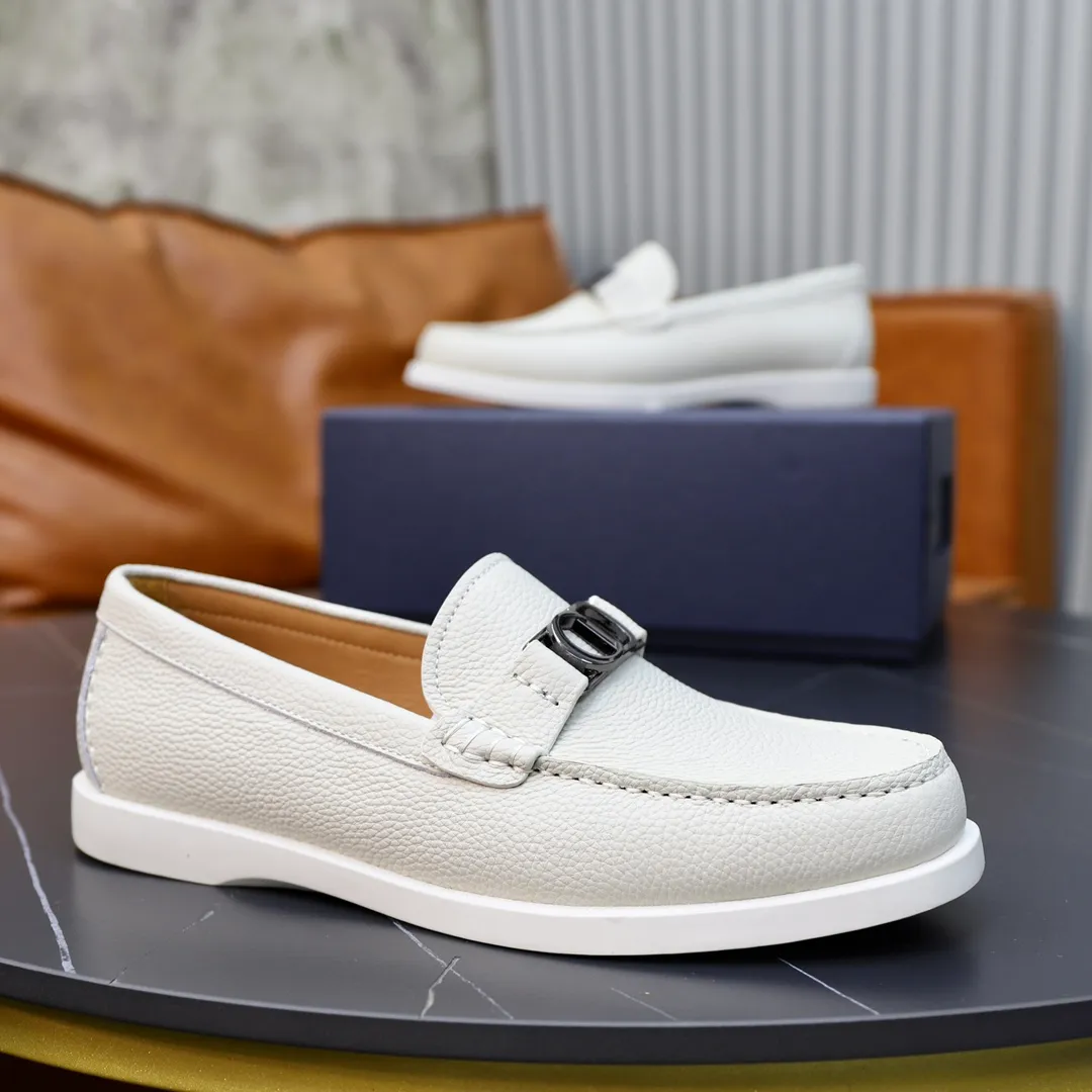 Ex-factory price: 540🙅‍♂️🙅‍♂️🙅‍♂️ Brand: Dior DIOR Standard code: Men's code 38/44 (45 can be customized) Grade: Same as the official website Material: Original cowhide stitching, cowhide lining, original TPU wear-resistant soft outsole Style categories: Leisure and sports version, footwear for driving, young fashion, European and American trends, British style Color: actual picture color